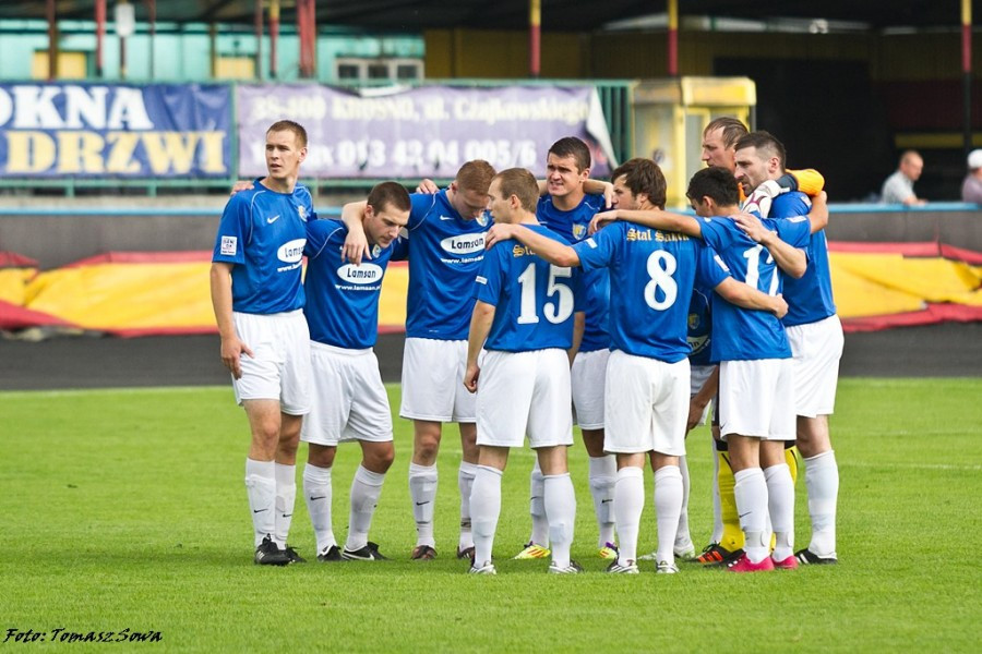 Derby z Krosnem na remis. Czterech zawodników wyrzuconych z boiska