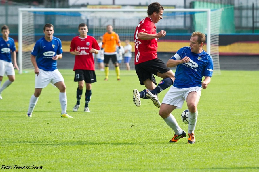 Derby z Krosnem na remis. Czterech zawodników wyrzuconych z boiska