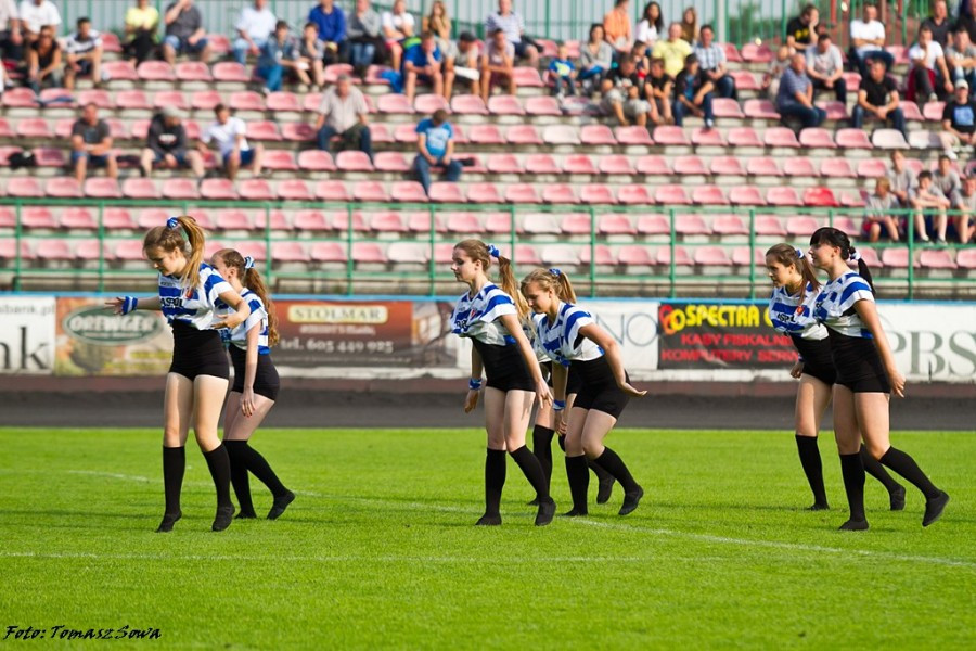 Derby z Krosnem na remis. Czterech zawodników wyrzuconych z boiska