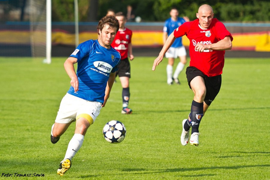 Derby z Krosnem na remis. Czterech zawodników wyrzuconych z boiska
