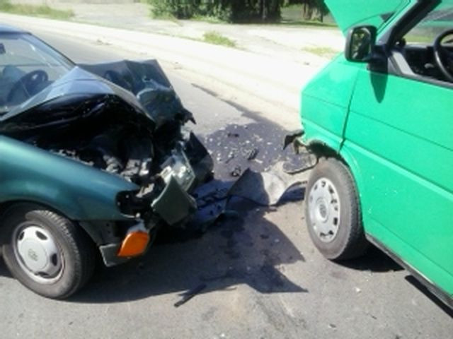 Wypadek na Białogórskiej. Ranna kobieta w szpitalu