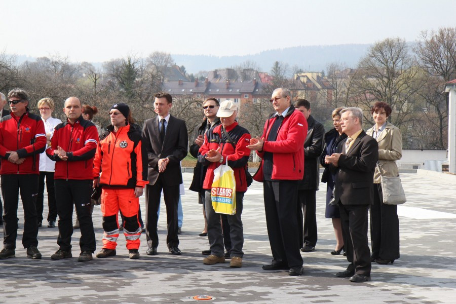 Śmigłowiec ratunkowy wyląduje także w Lesku