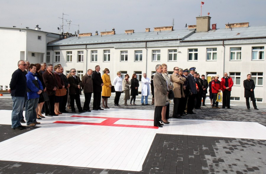 Śmigłowiec ratunkowy wyląduje także w Lesku