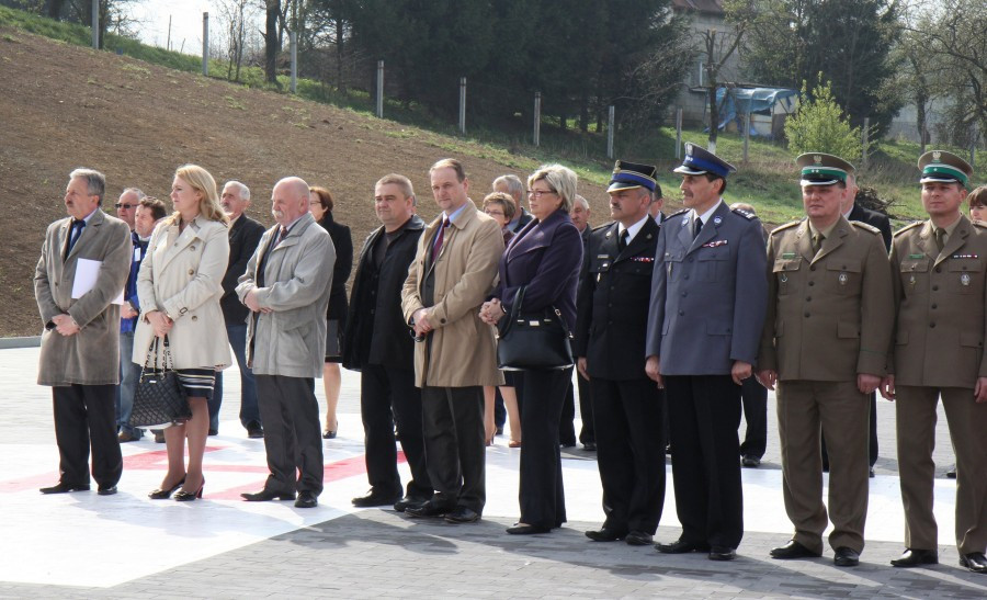 Śmigłowiec ratunkowy wyląduje także w Lesku