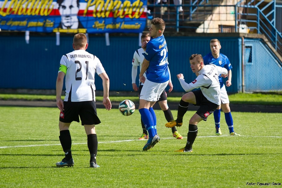 Stal wygrywa z Orlętami
