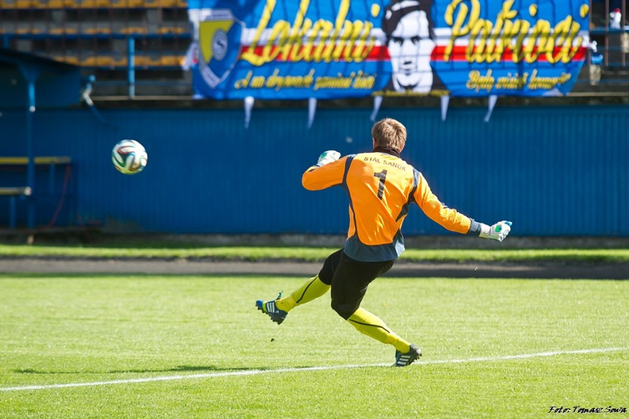 Stal wygrywa z Orlętami