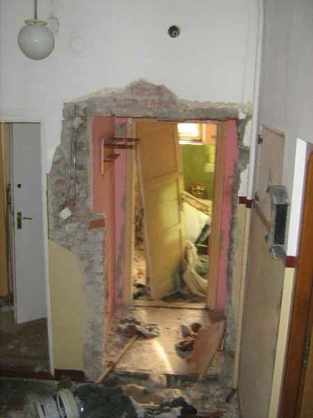 Wybuch gazu w Zagórzu. Dziś decyzja, czy mieszkańcy mogą wrócić do mieszkań