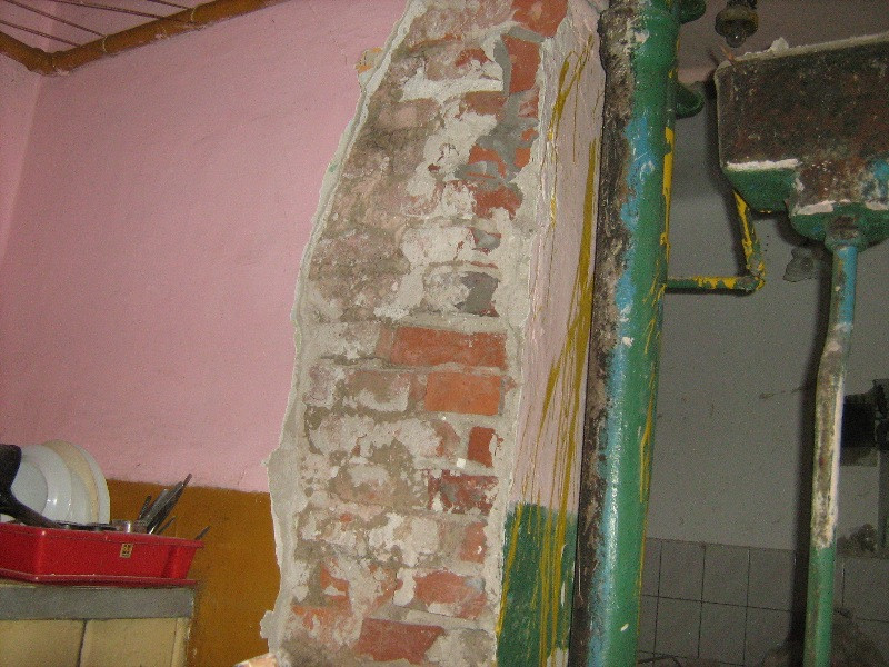 Wybuch gazu w Zagórzu. Dziś decyzja, czy mieszkańcy mogą wrócić do mieszkań