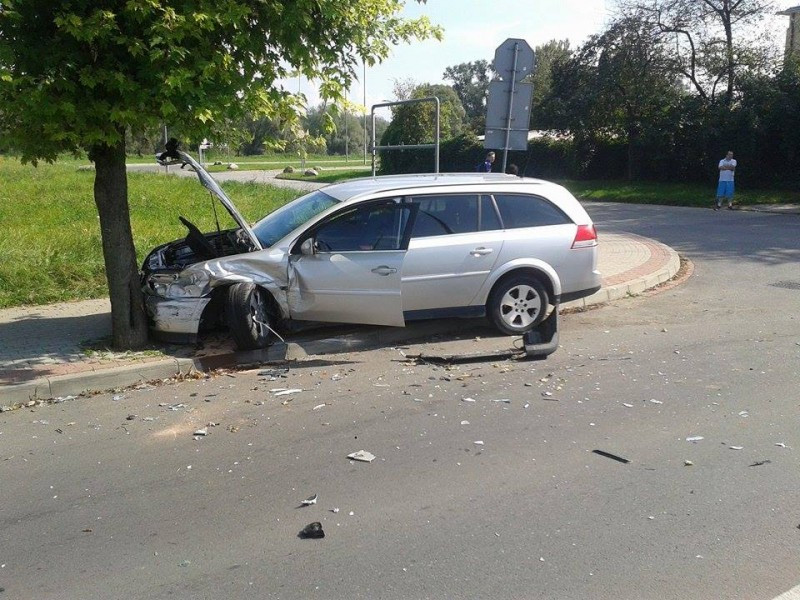 Groźny wypadek na Białogórskiej. Jedna osoba trafiła do szpitala