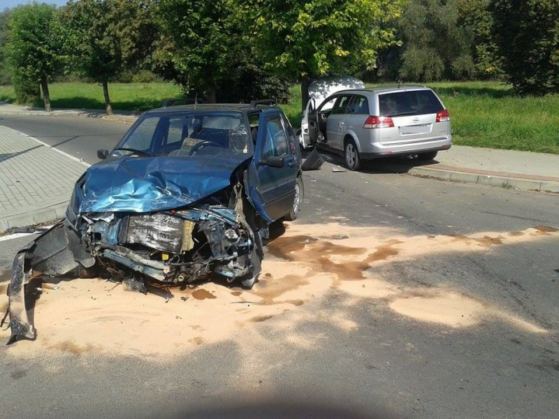 Groźny wypadek na Białogórskiej. Jedna osoba trafiła do szpitala
