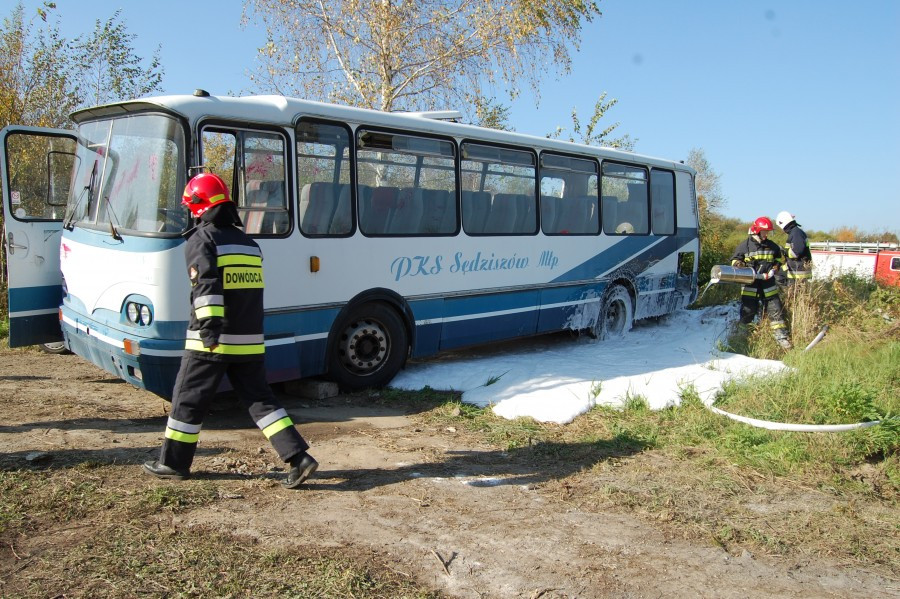 Wypadek, obława i narkotykowi dilerzy w Zagórzu