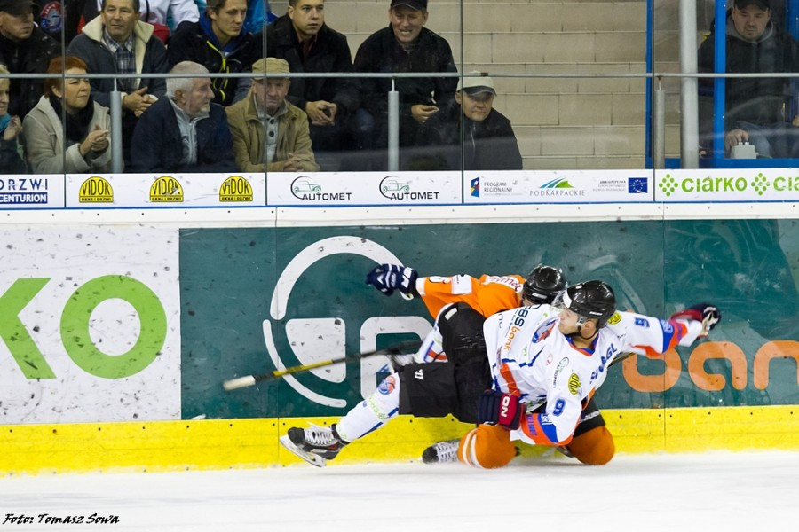 Ciarko lepszy od lidera