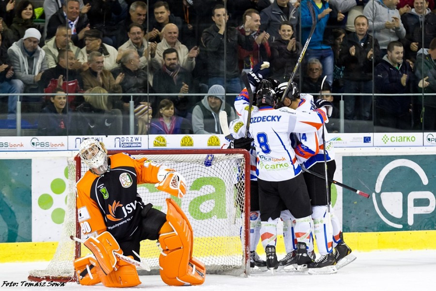 Ciarko lepszy od lidera