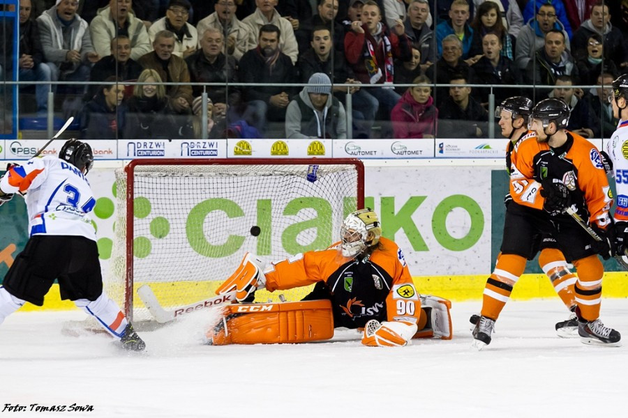 Ciarko lepszy od lidera