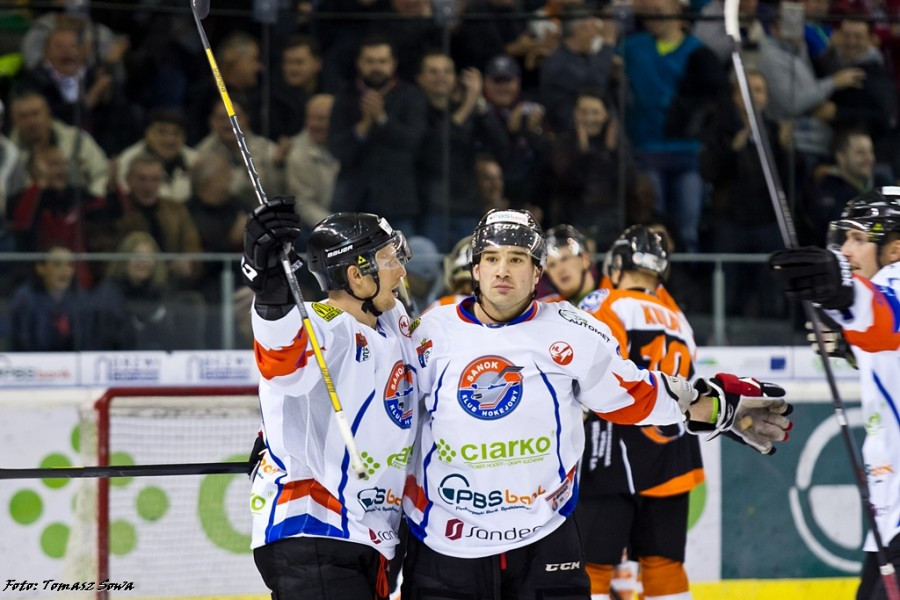 Ciarko lepszy od lidera