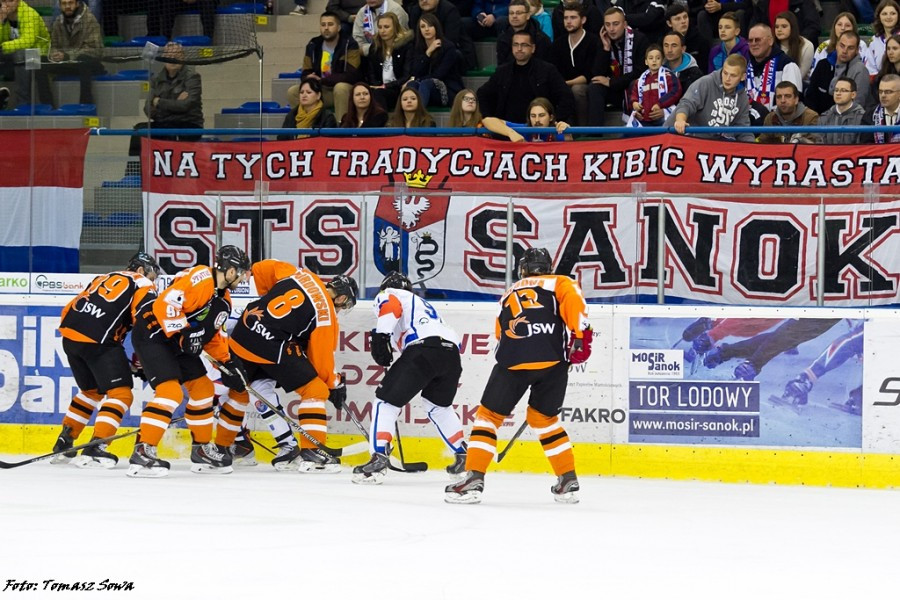 Ciarko lepszy od lidera