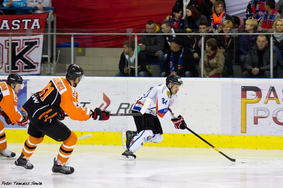 Ciarko lepszy od lidera