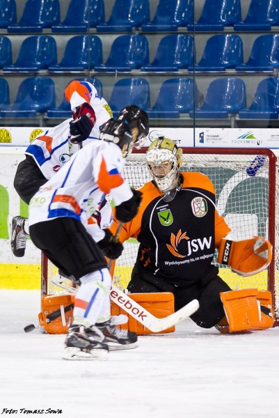 Ciarko lepszy od lidera