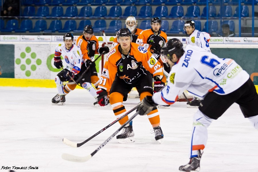 Ciarko lepszy od lidera