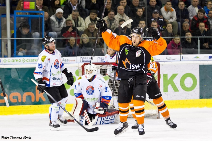 Ciarko lepszy od lidera