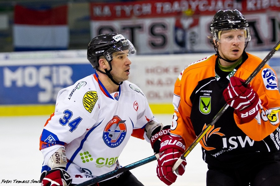 Ciarko lepszy od lidera