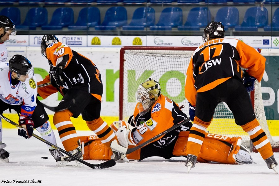 Ciarko lepszy od lidera