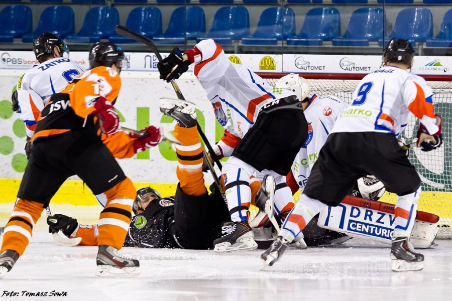 Ciarko lepszy od lidera