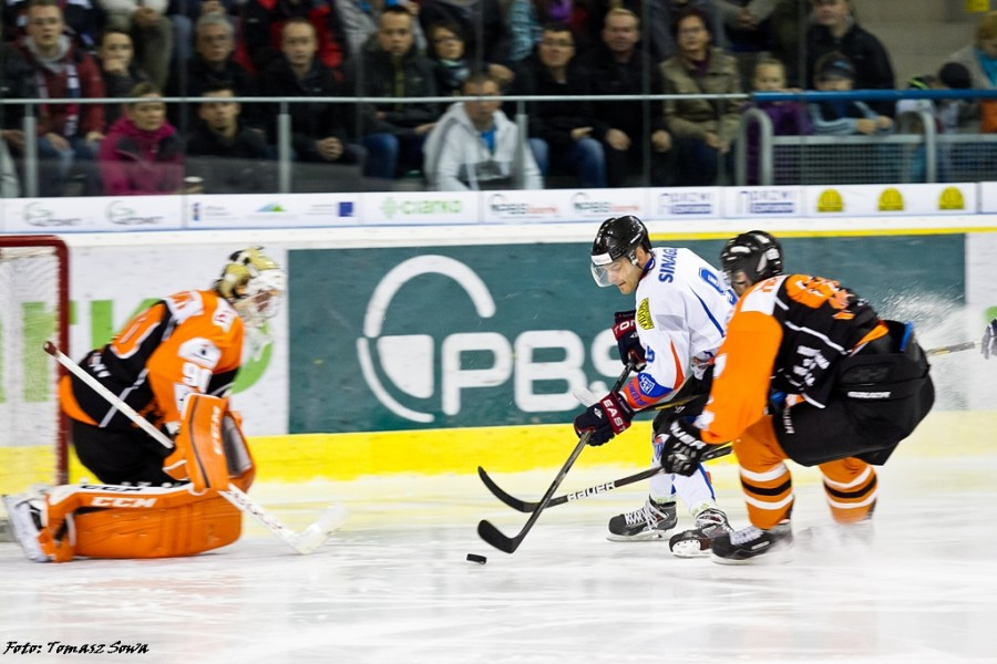 Ciarko lepszy od lidera