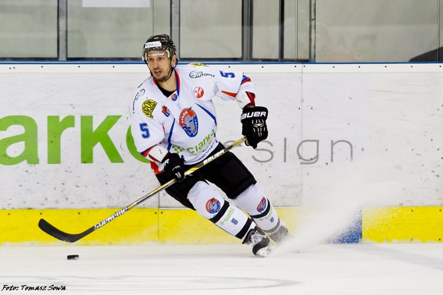 Ciarko lepszy od lidera