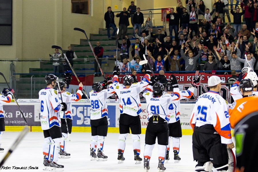 Ciarko lepszy od lidera