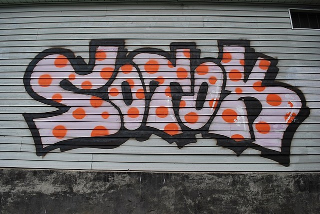 Policjanci zatrzymali wandala - graficiarza