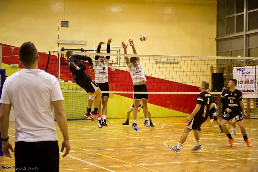 Zwycięstwo za trzy punkty na Święta.  TSV Sanok ? MCKiS Jaworzno 3:1!