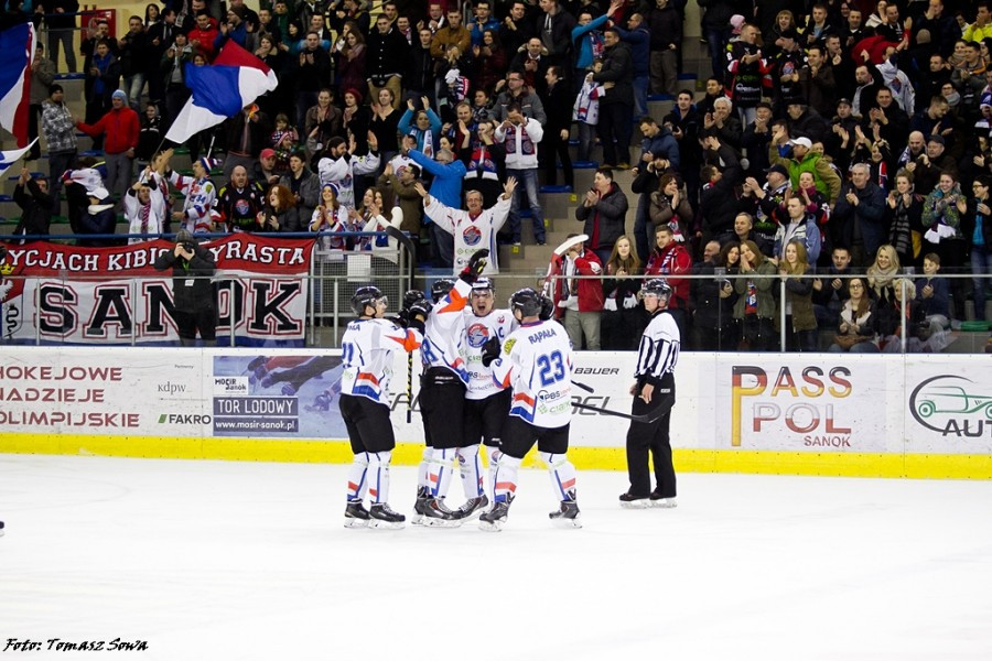 Jastrzębie wygrywa po rzutach karnych