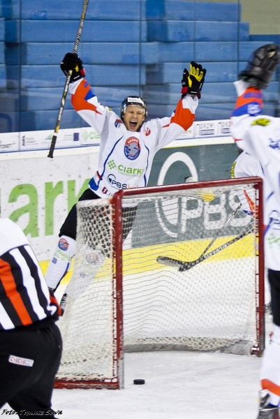 Jastrzębie wygrywa po rzutach karnych