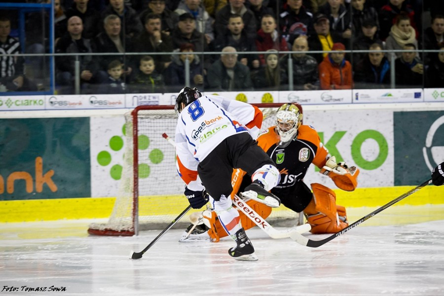 Jastrzębie wygrywa po rzutach karnych