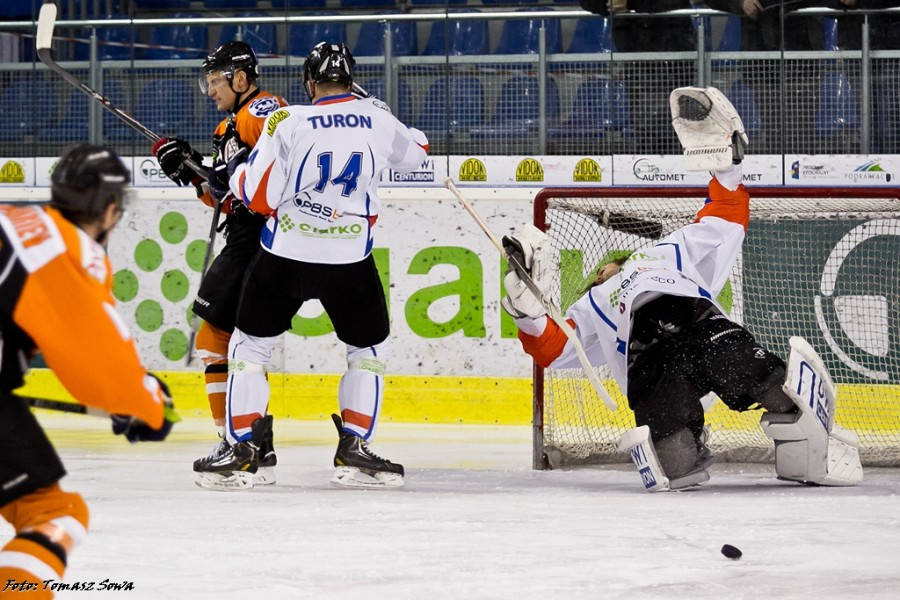Jastrzębie wygrywa po rzutach karnych