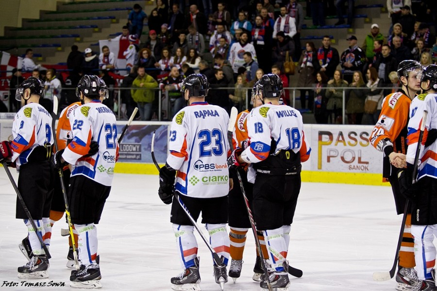 Jastrzębie wygrywa po rzutach karnych
