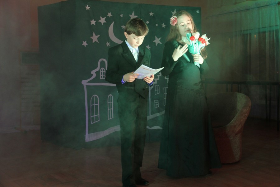 W otoczeniu dźwięków kolęd, ze Scroogem na wielopokoleniowym spotkaniu w Porażu