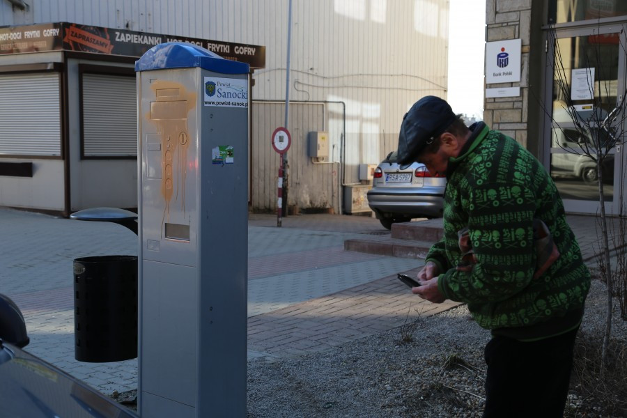 Wandale zniszczyli parkomaty