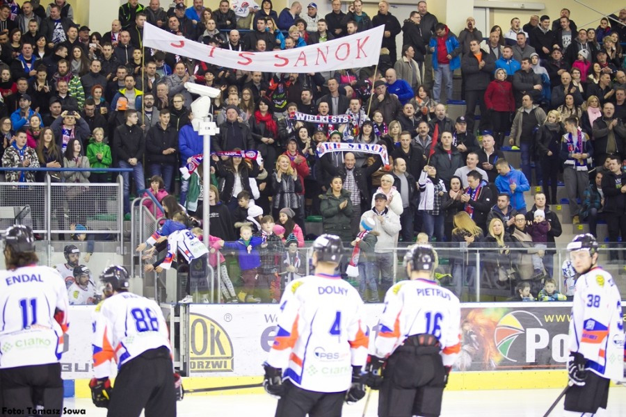 Ciarko PBS Bank przegrało na własnym lodzie. Tyszanie bliżej finału