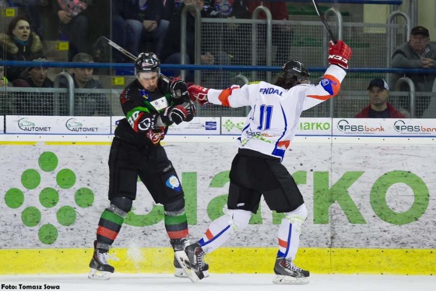 Ciarko PBS Bank przegrało na własnym lodzie. Tyszanie bliżej finału