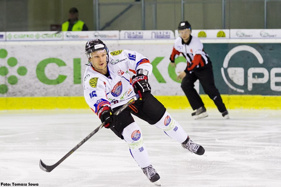 Katastrofalne błędy gospodarzy i brąz oddala się od Sanoka