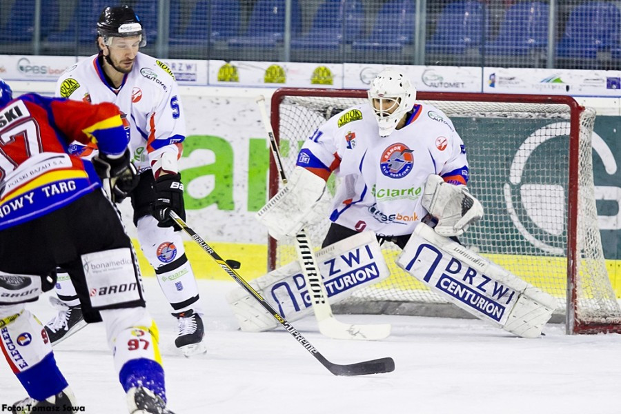 Katastrofalne błędy gospodarzy i brąz oddala się od Sanoka