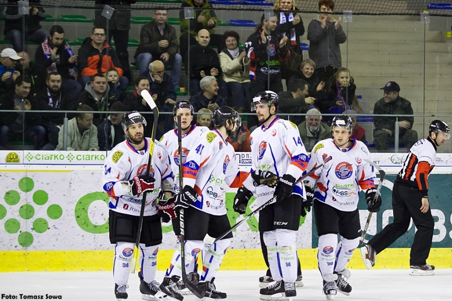 Katastrofalne błędy gospodarzy i brąz oddala się od Sanoka