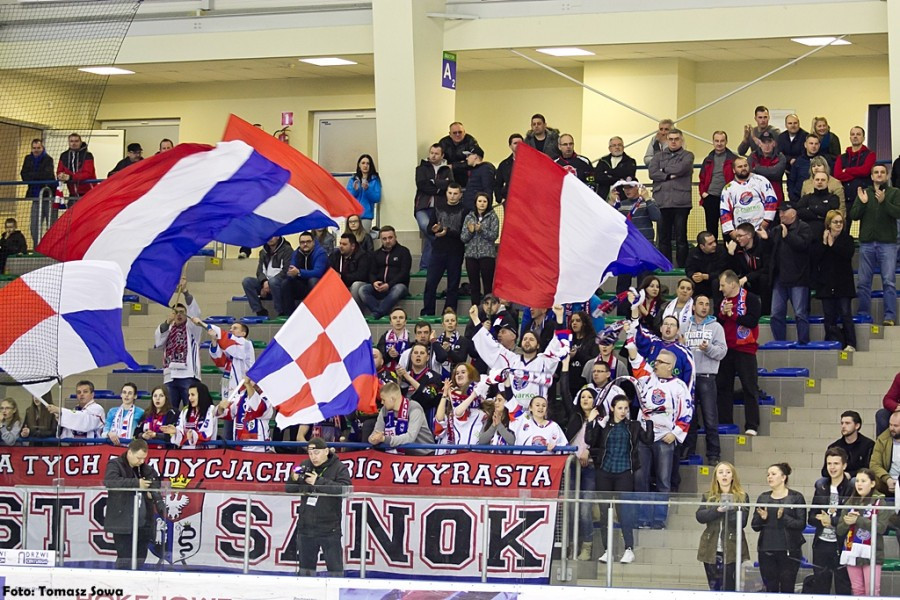 Katastrofalne błędy gospodarzy i brąz oddala się od Sanoka