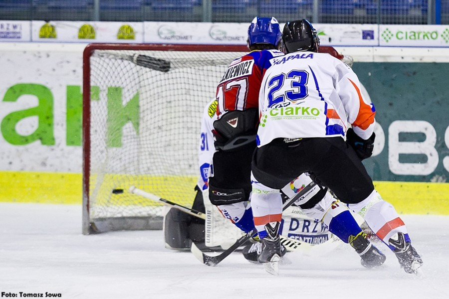 Katastrofalne błędy gospodarzy i brąz oddala się od Sanoka