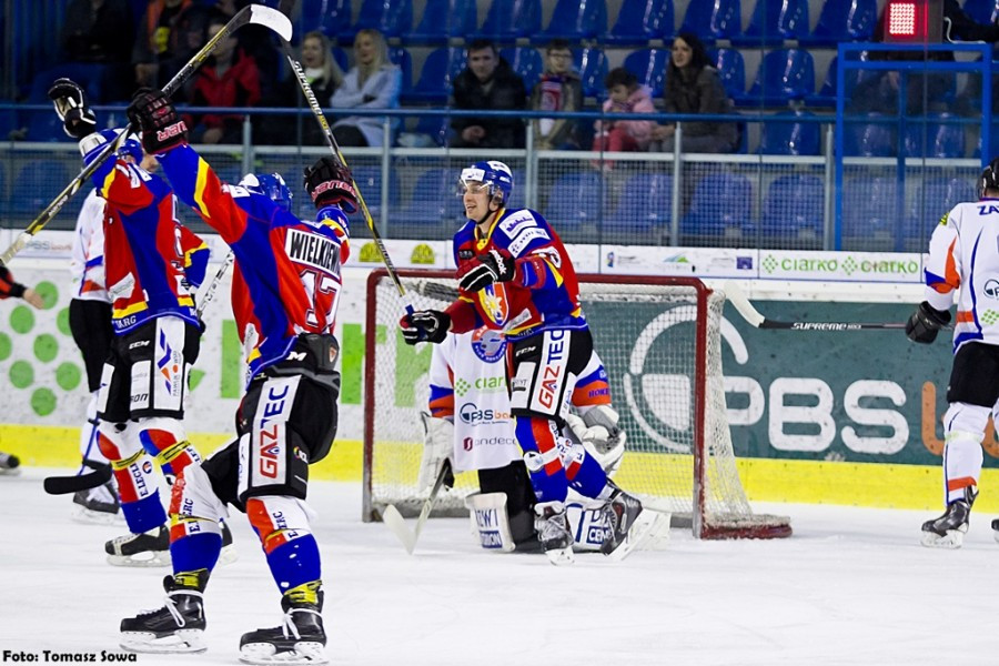 Katastrofalne błędy gospodarzy i brąz oddala się od Sanoka