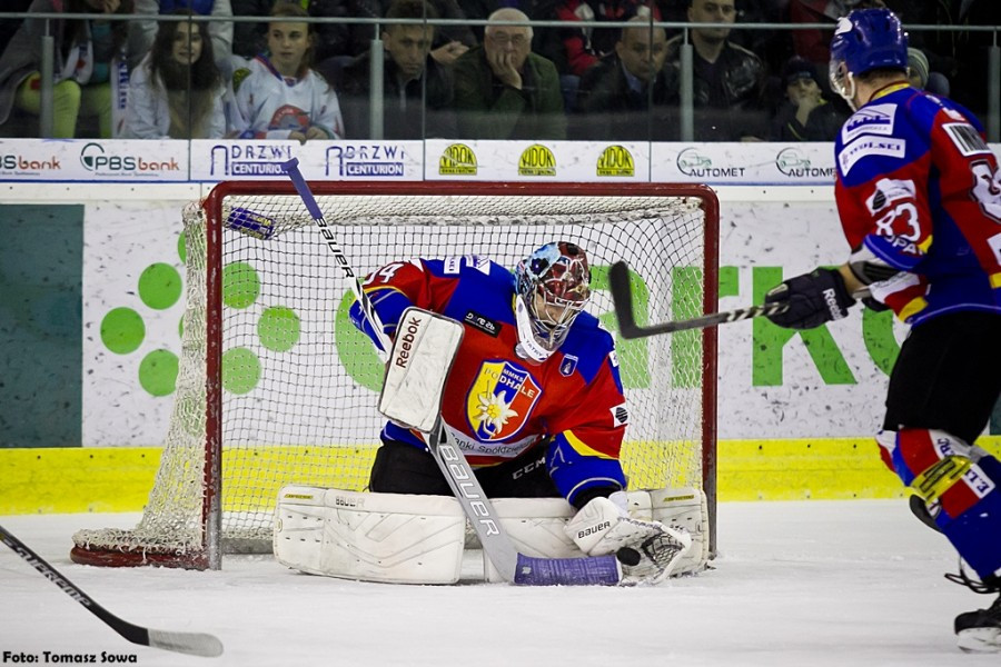 Katastrofalne błędy gospodarzy i brąz oddala się od Sanoka