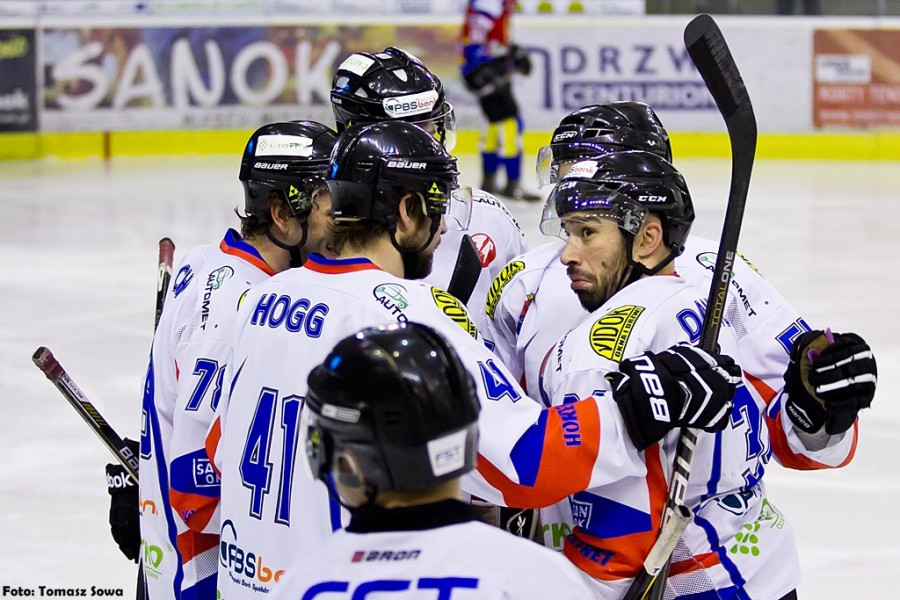 Katastrofalne błędy gospodarzy i brąz oddala się od Sanoka