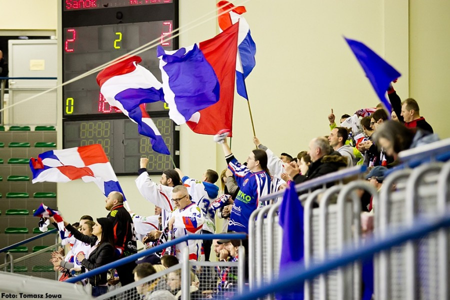 Katastrofalne błędy gospodarzy i brąz oddala się od Sanoka